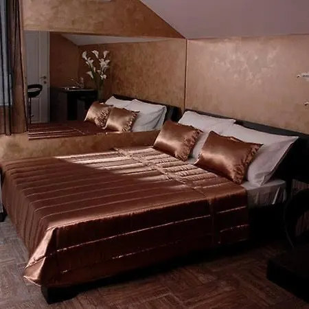 Love hotel Secret